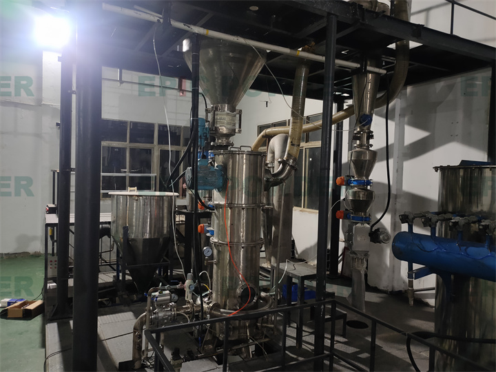 小產(chǎn)量扁平式氣流粉碎機(jī)